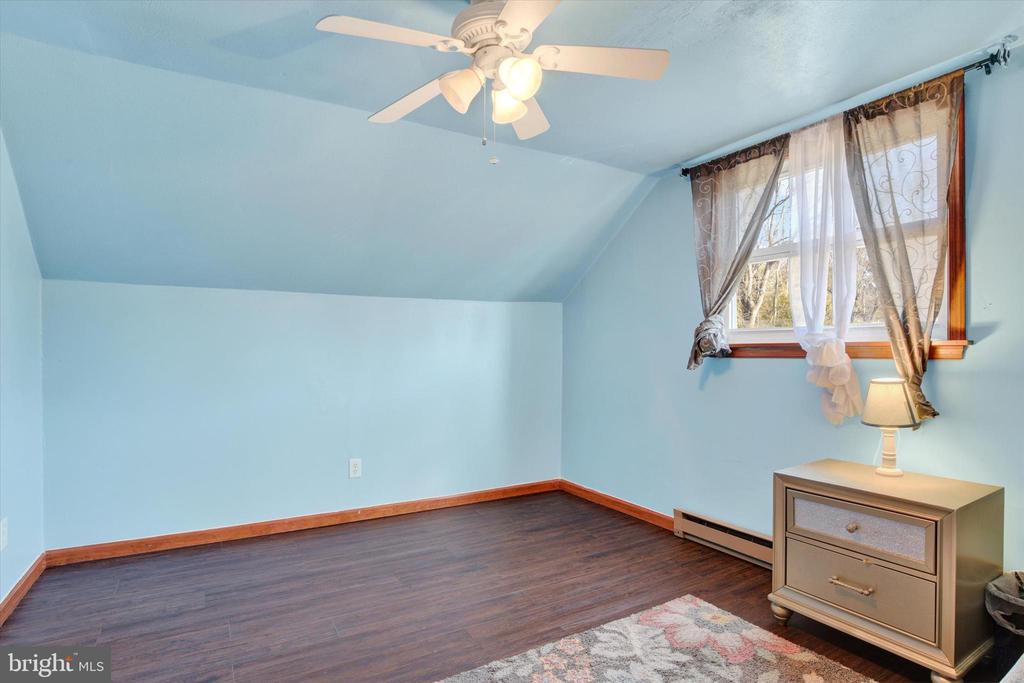4832 Sweetbrier Ter