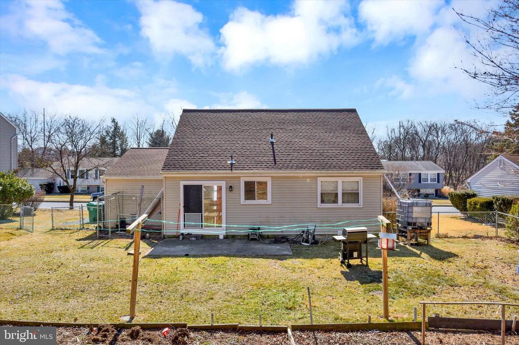 4832 Sweetbrier Ter