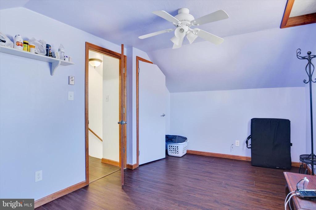 4832 Sweetbrier Ter