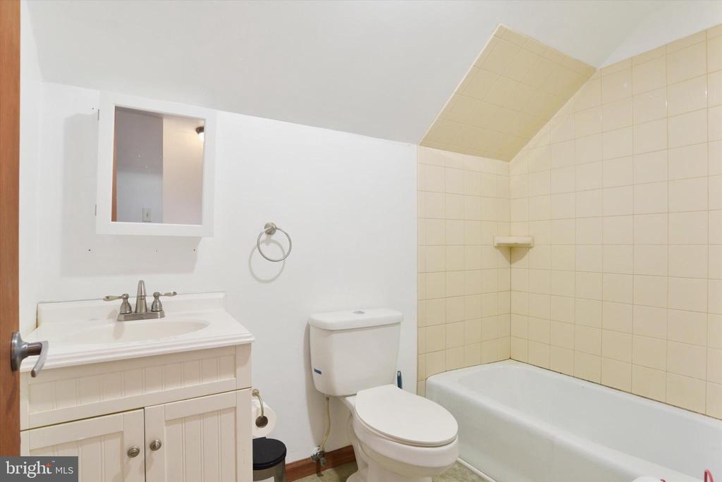 4832 Sweetbrier Ter