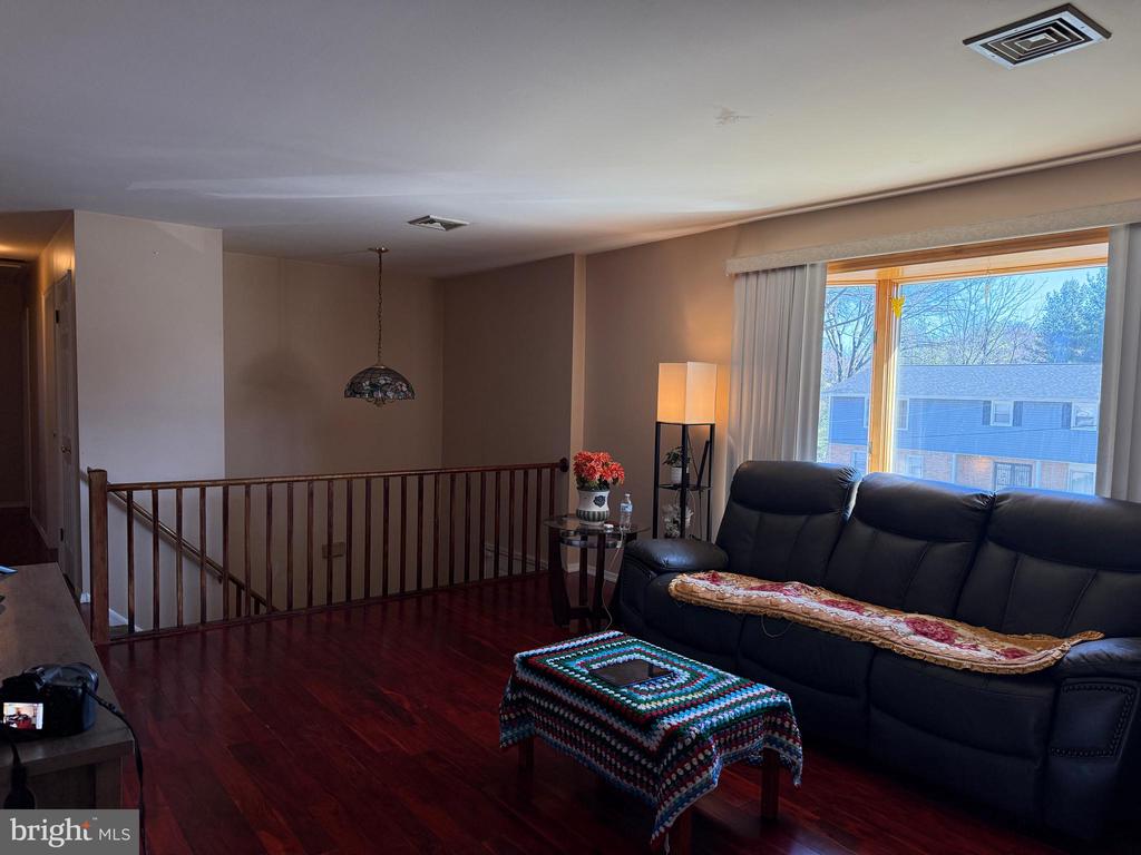 1022 Topview Dr