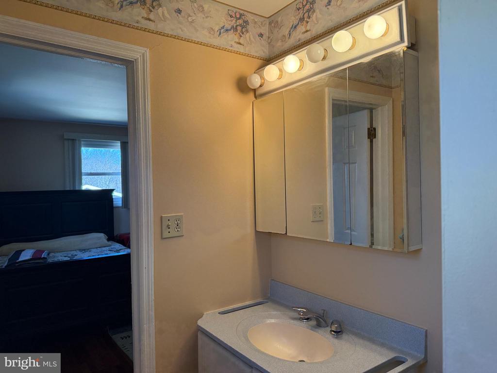 1022 Topview Dr