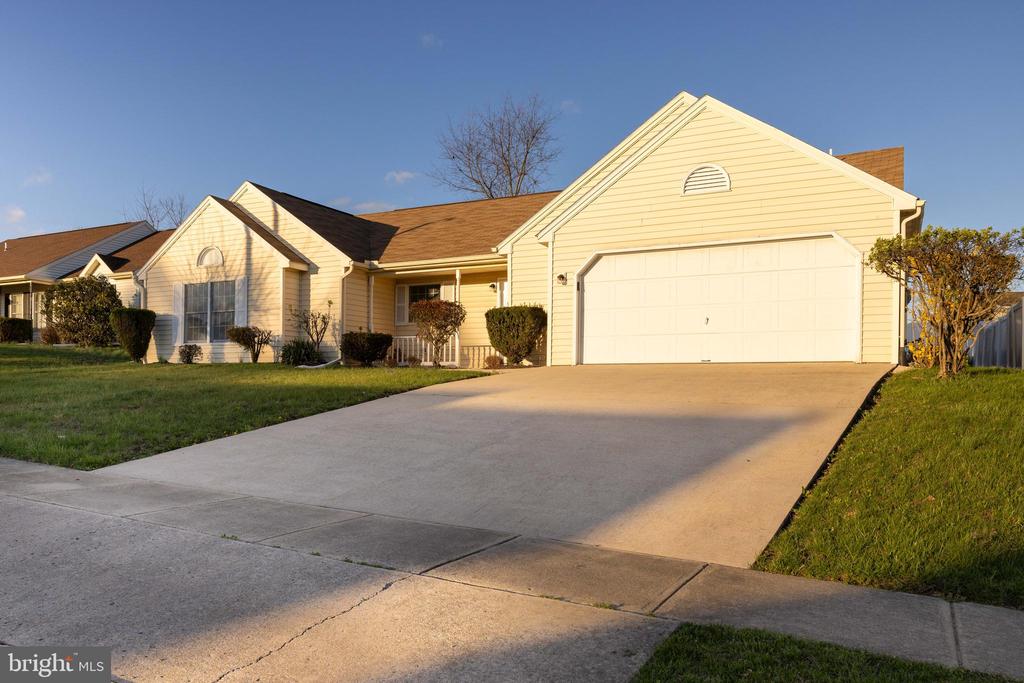 3525 Athena Ave