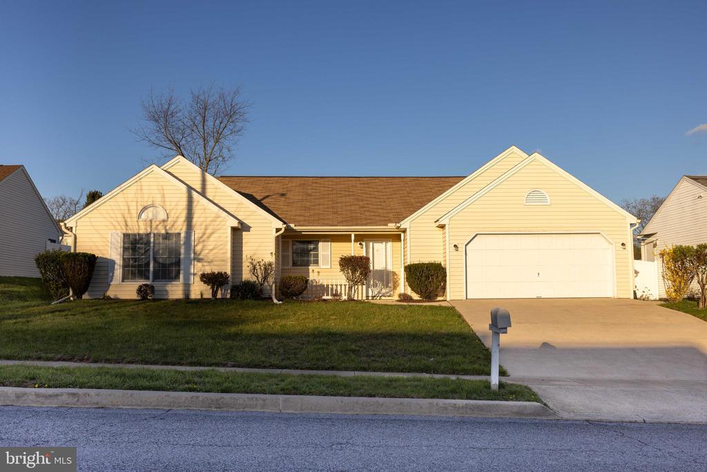 3525 Athena Ave