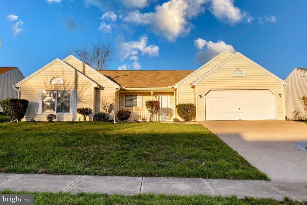 3525 Athena Ave