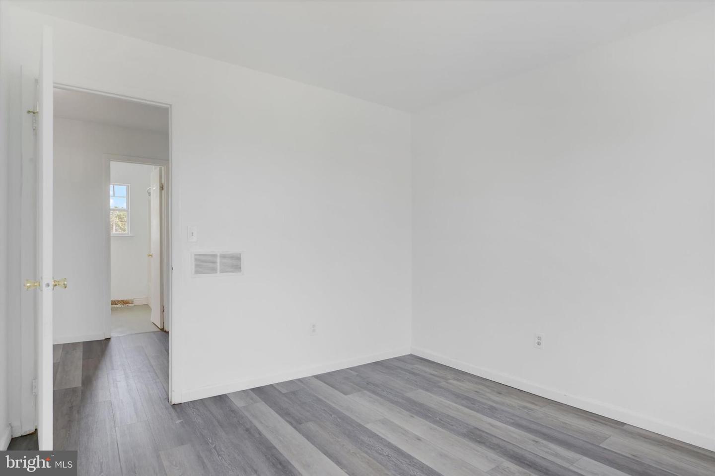5137 Clover Ct