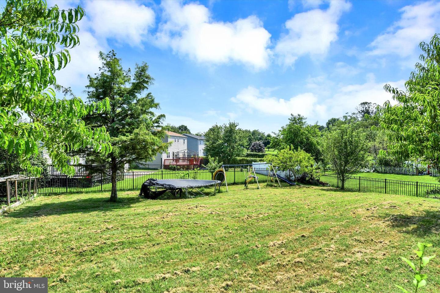 5137 Clover Ct