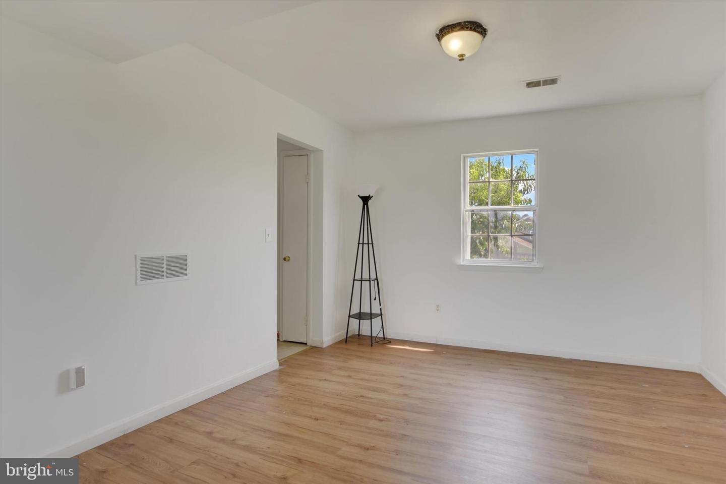 5137 Clover Ct