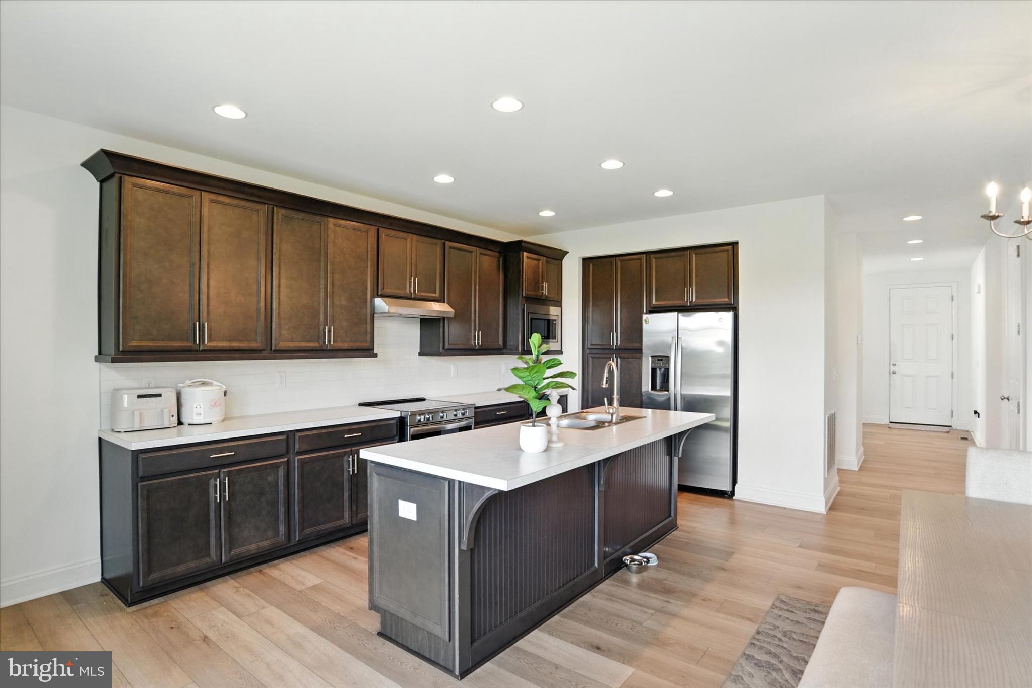 1738 BRADLEY DRIVE