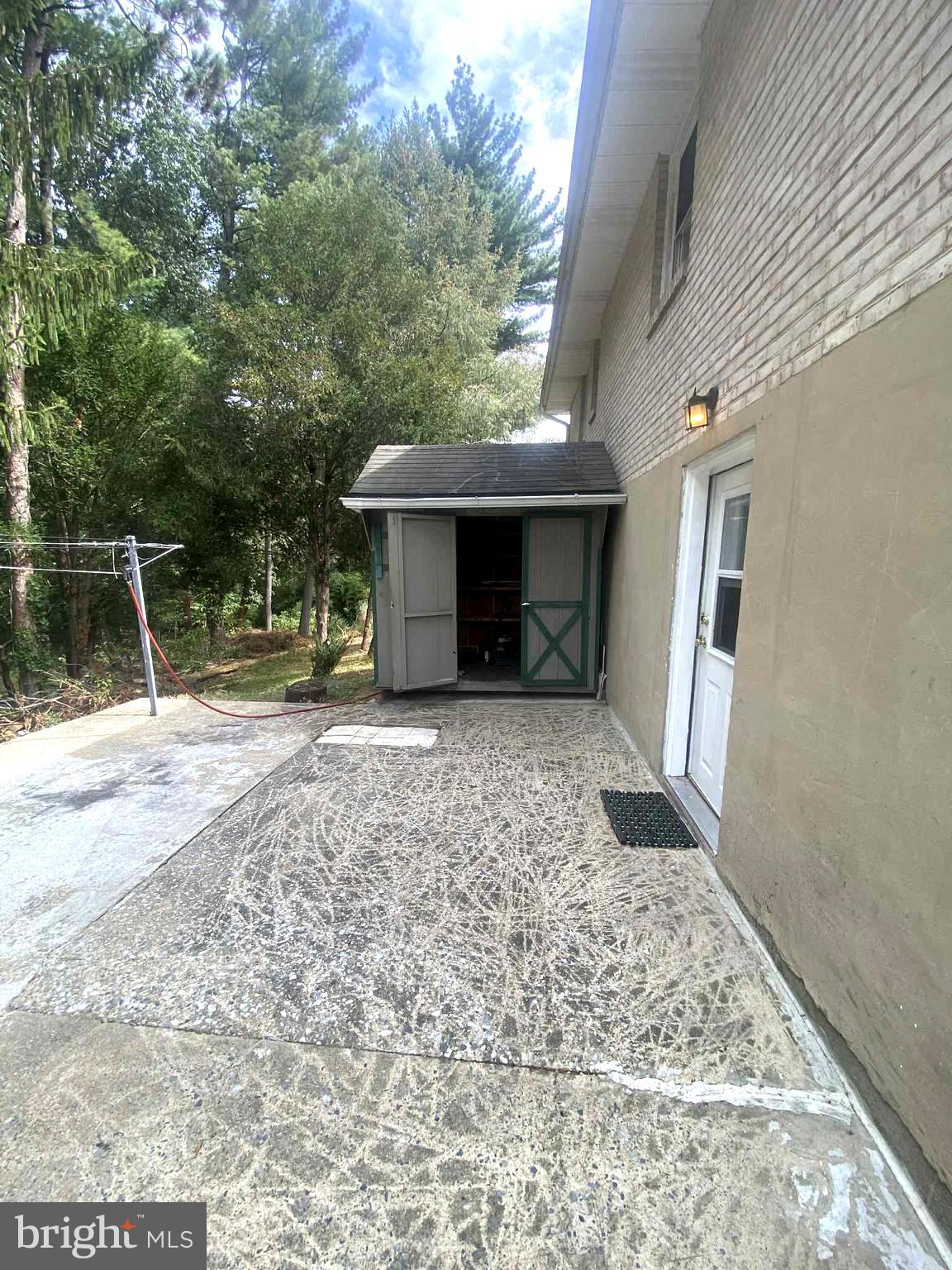 4800 E CIRCLE DRIVE