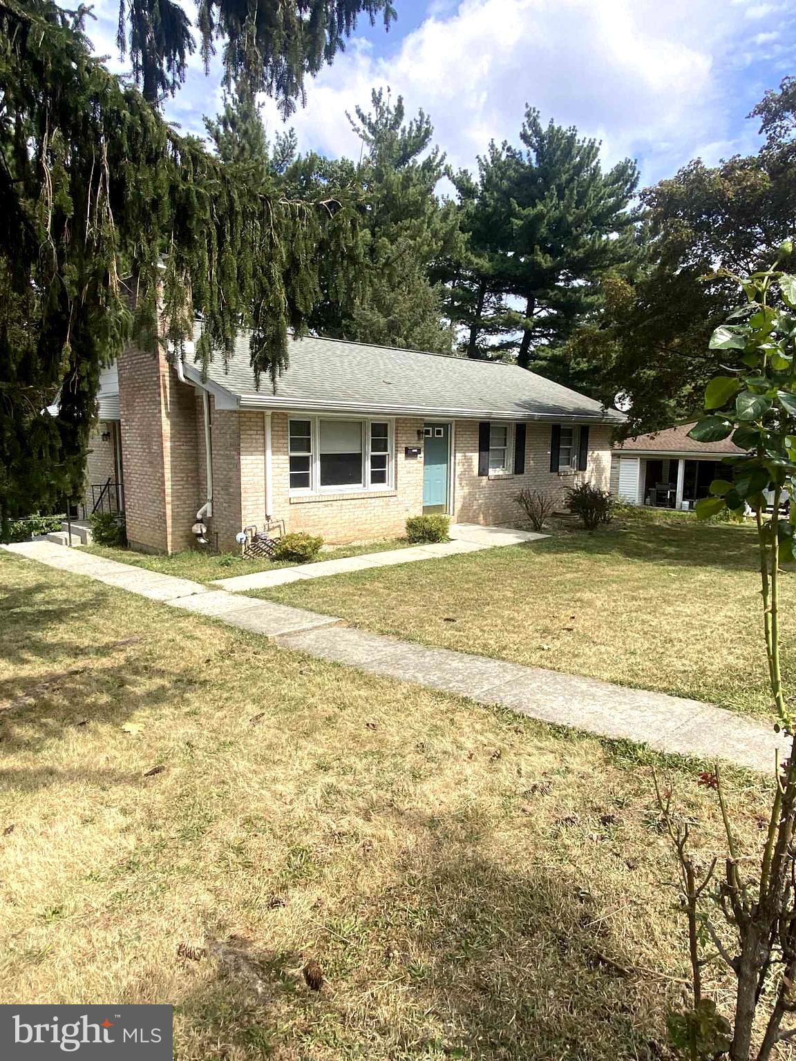 4800 E CIRCLE DRIVE