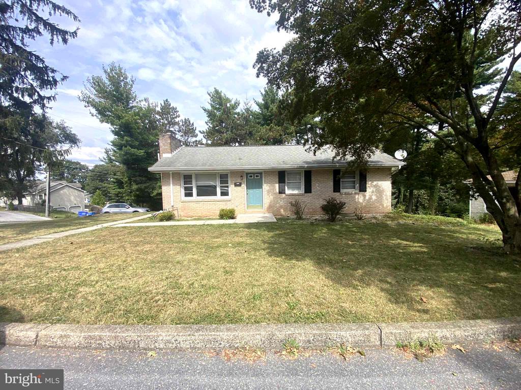 4800 E CIRCLE DRIVE