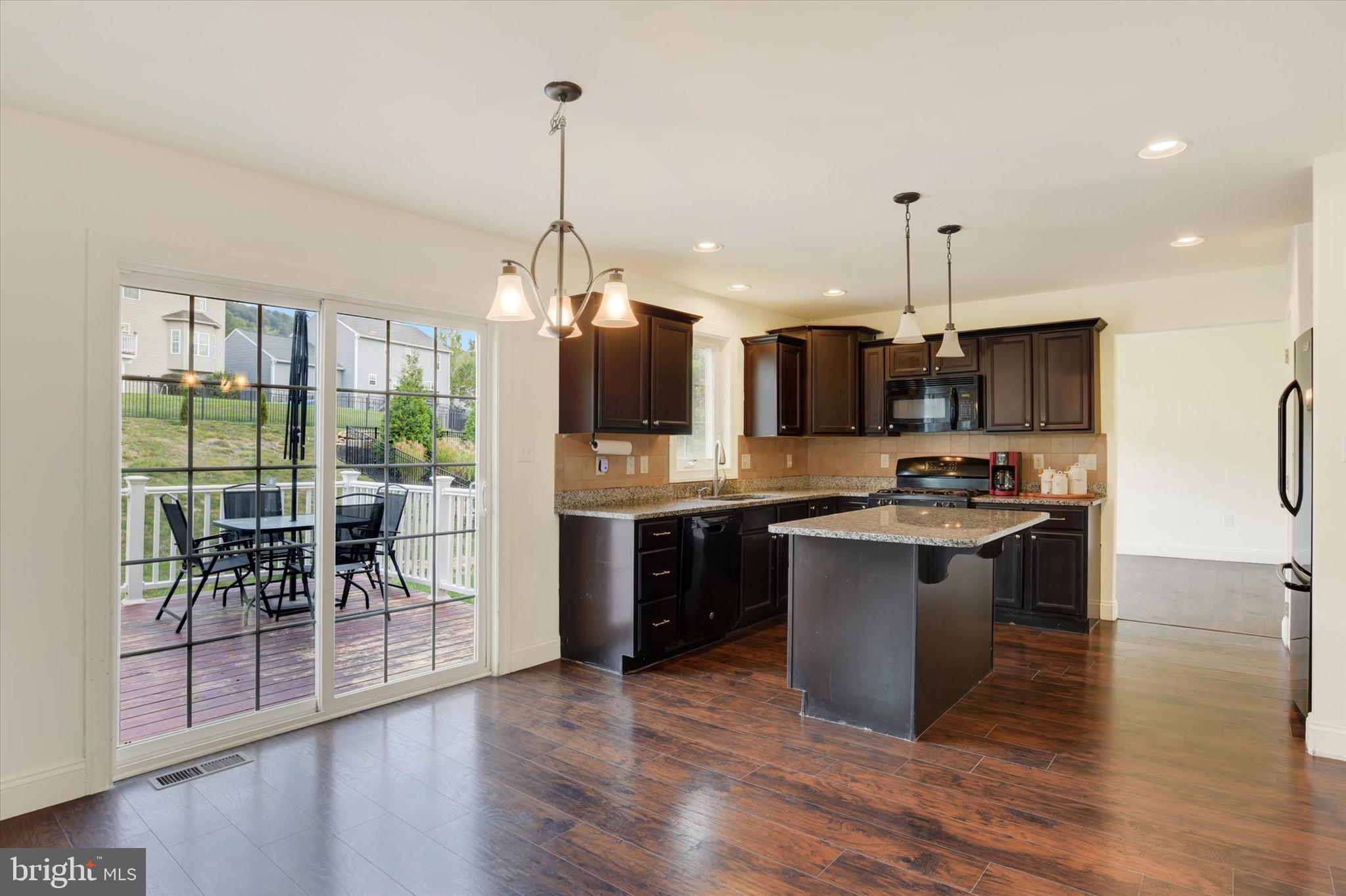 2224 NORTHVIEW LANE