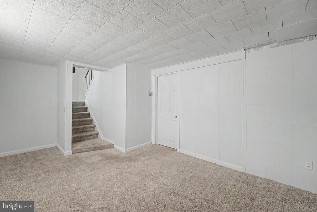 1504 RIDGEVIEW LANE