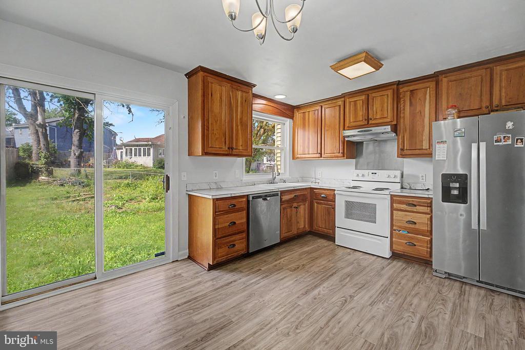 1504 RIDGEVIEW LANE