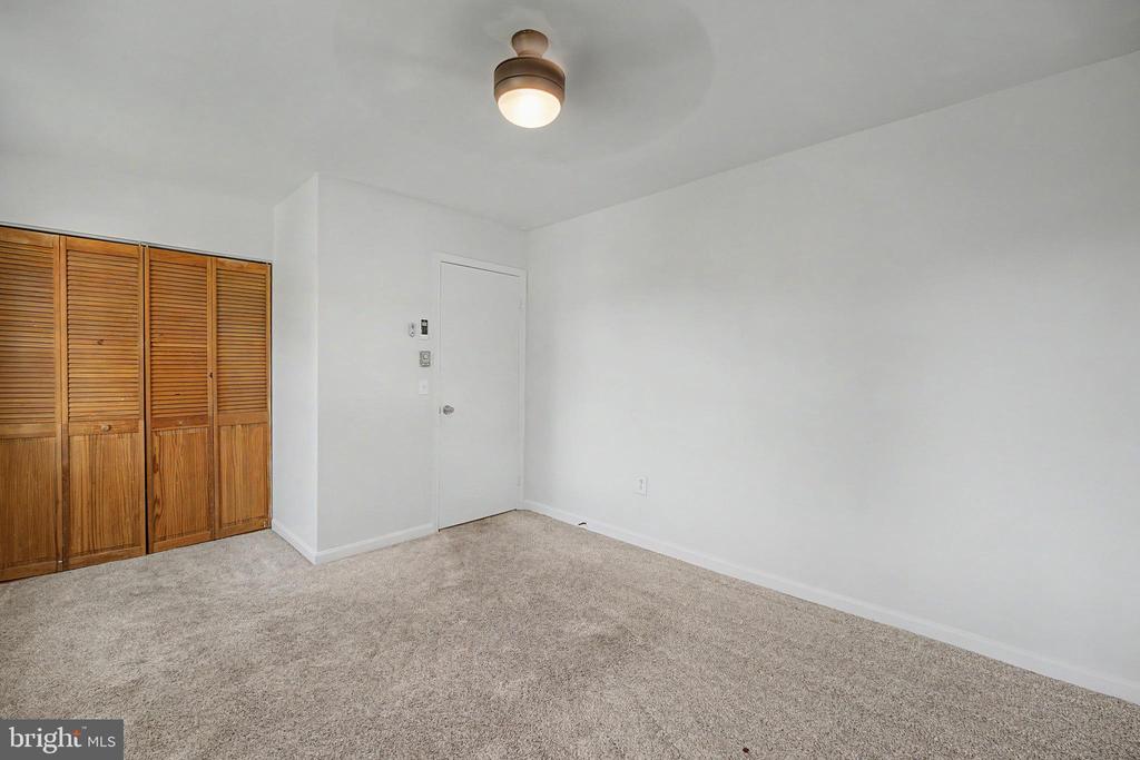 1504 RIDGEVIEW LANE