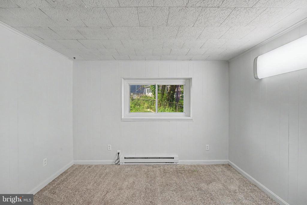 1504 RIDGEVIEW LANE