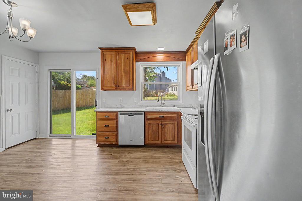 1504 RIDGEVIEW LANE