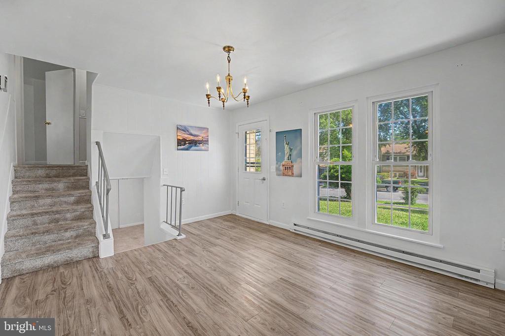 1504 RIDGEVIEW LANE