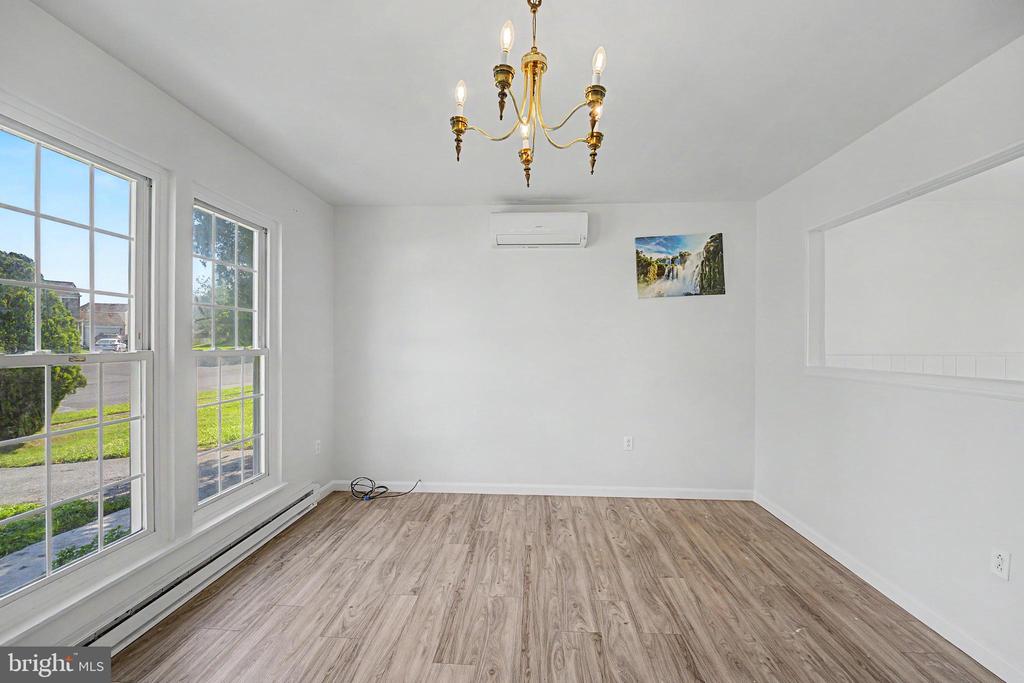 1504 RIDGEVIEW LANE