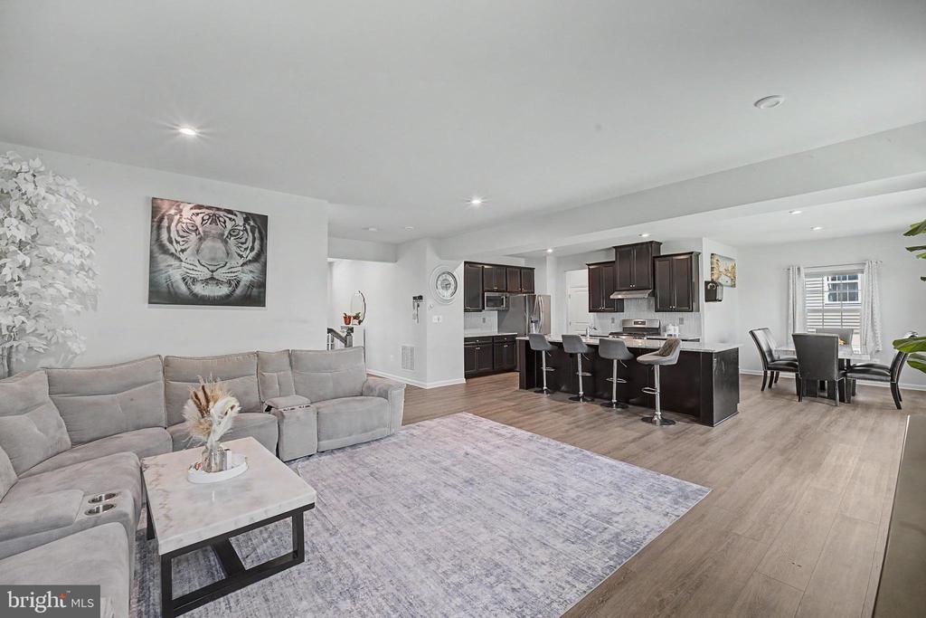 3011 BIANCA WAY