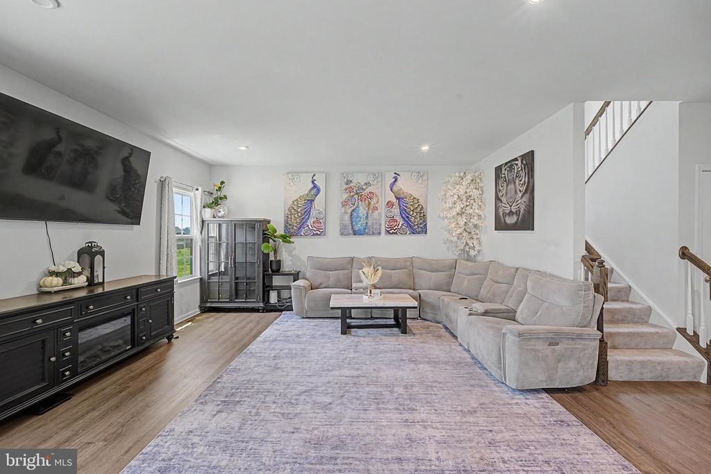 3011 BIANCA WAY