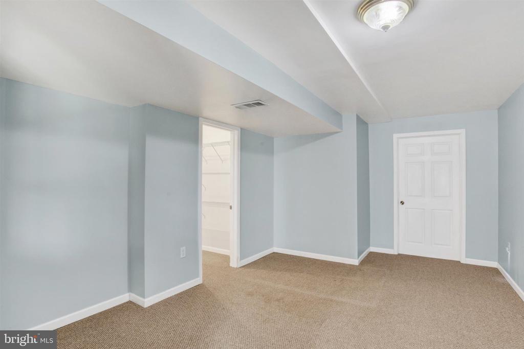 6254 CHATHAM GLENN WAY
