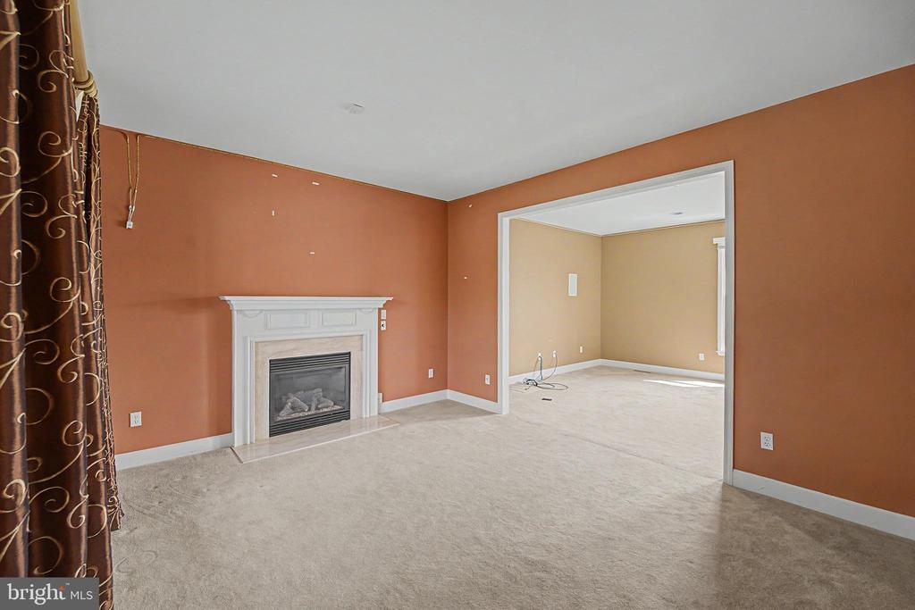 6312 ASTON COURT