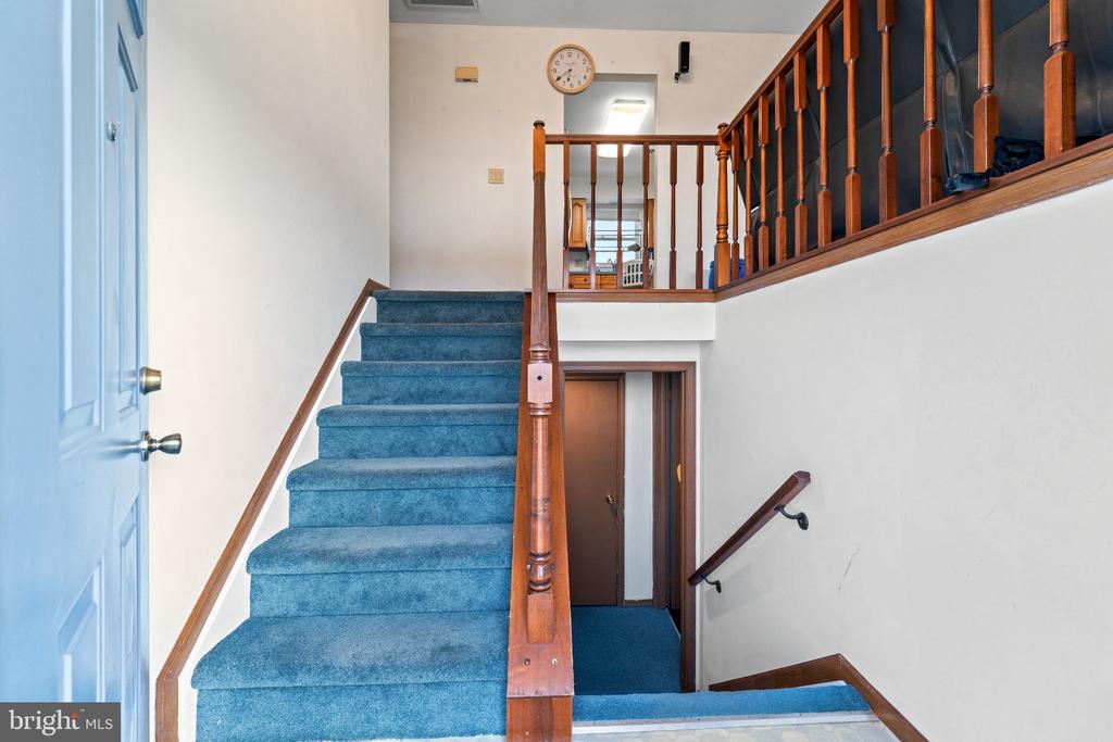 102 FAIRVIEW