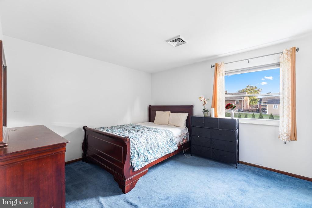 102 FAIRVIEW