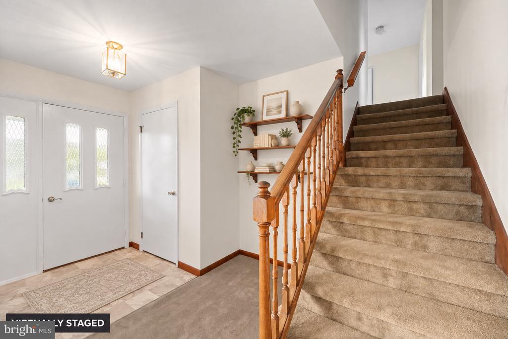903 MANOR DRIVE
