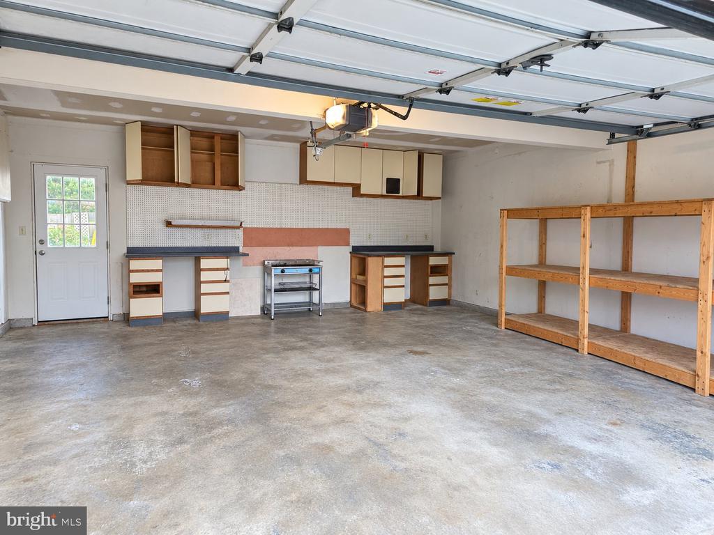 2072 SOUTHPOINT DRIVE