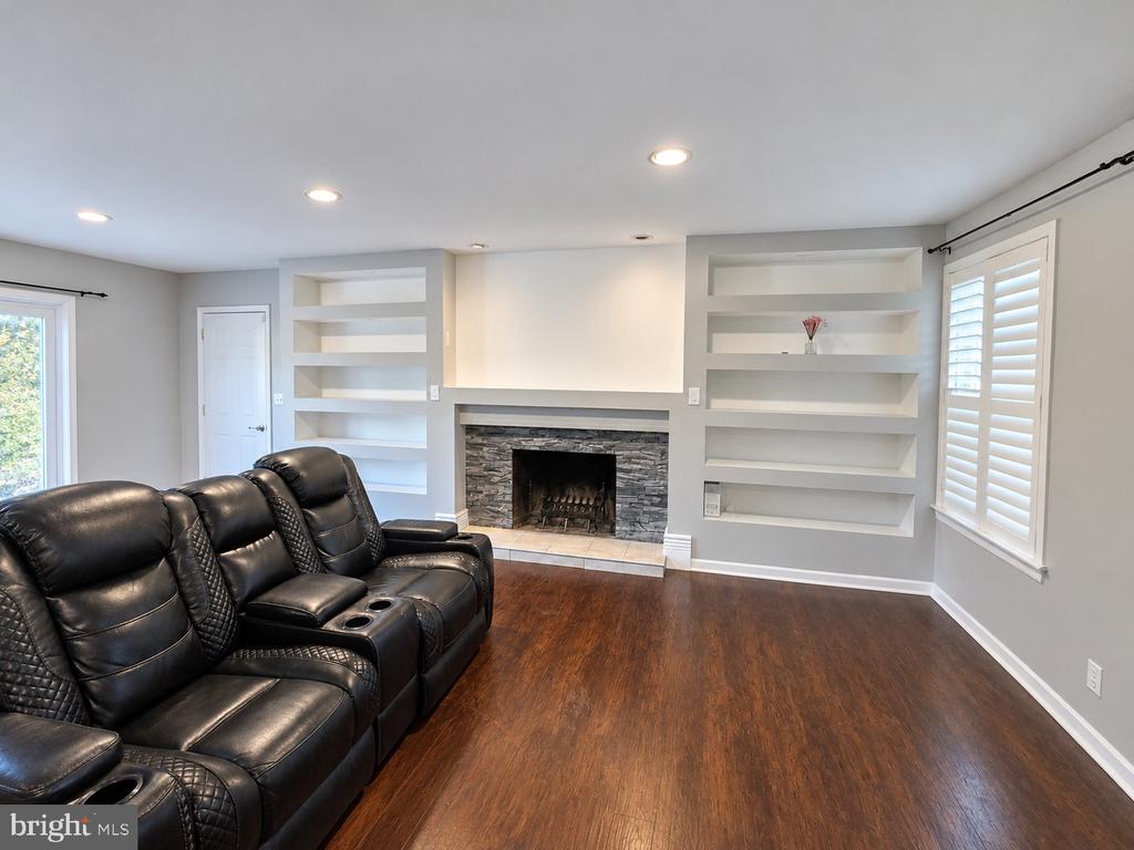 2072 SOUTHPOINT DRIVE