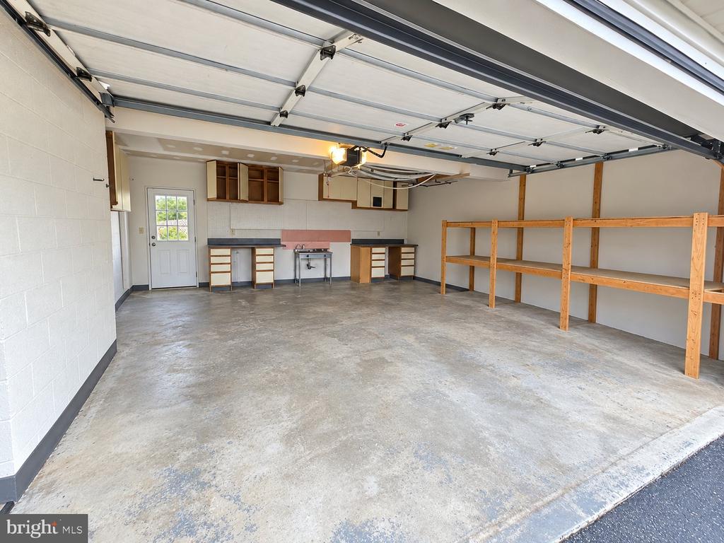2072 SOUTHPOINT DRIVE