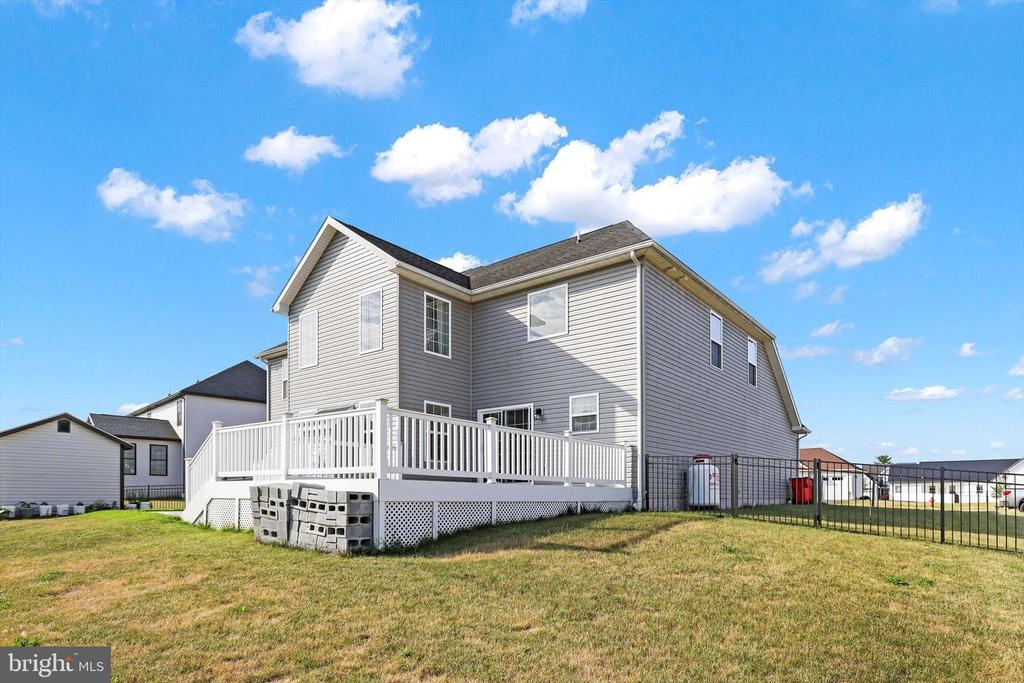 232 Charleston Drive