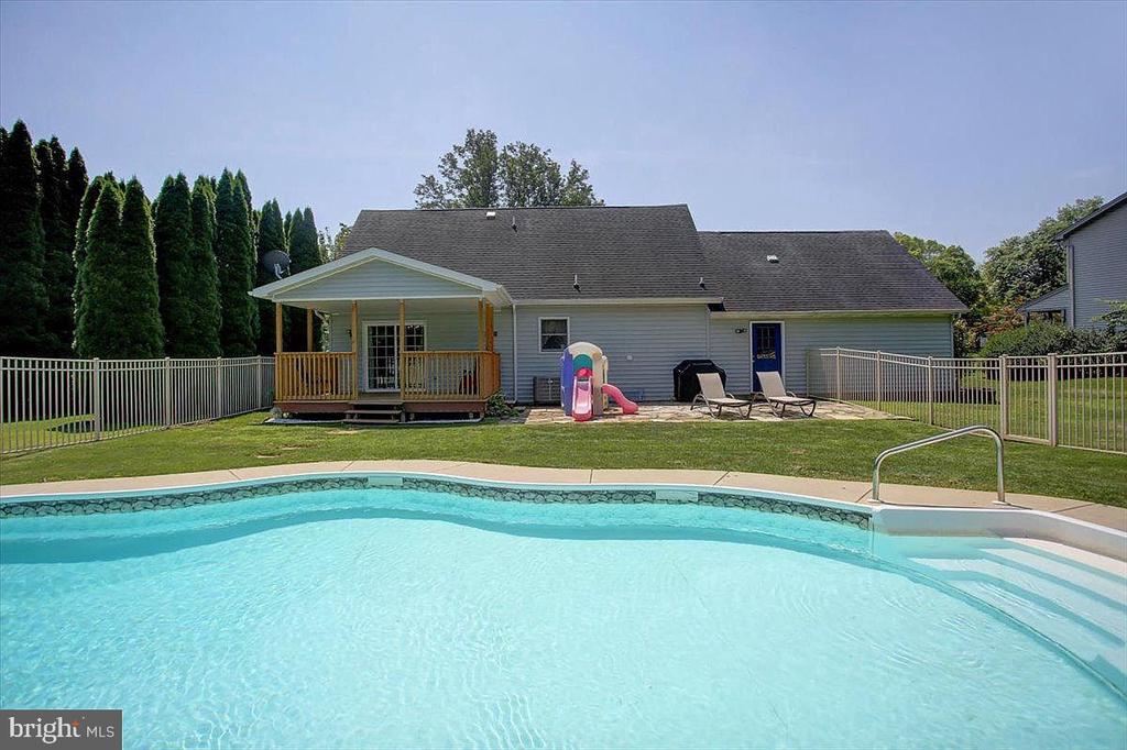 768 FRANKLIN SQUARE DRIVE