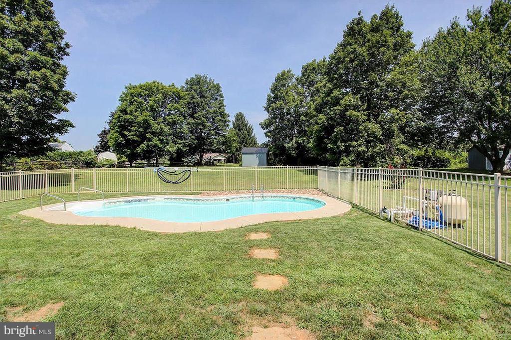768 FRANKLIN SQUARE DRIVE