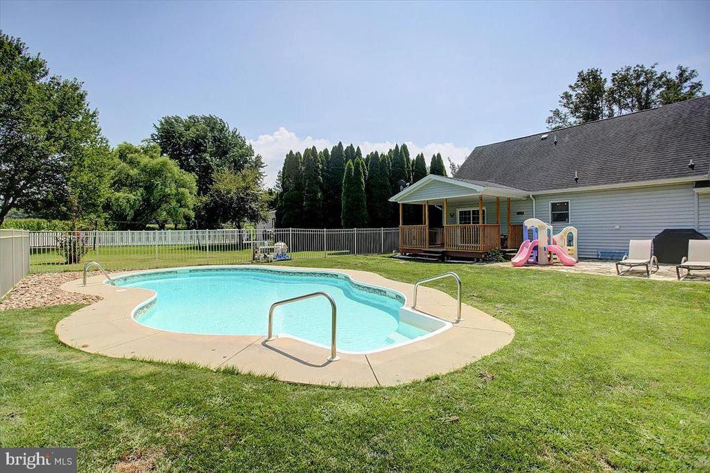 768 FRANKLIN SQUARE DRIVE