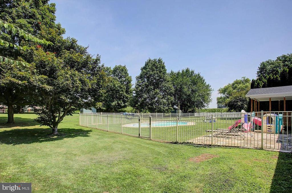 768 FRANKLIN SQUARE DRIVE