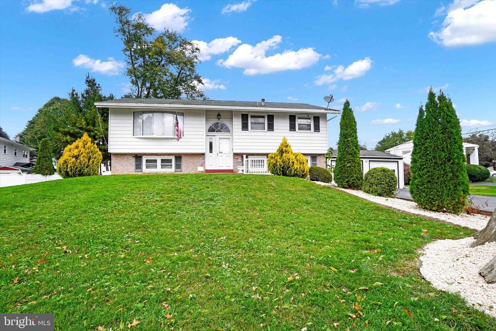 934 Raymee Dr
