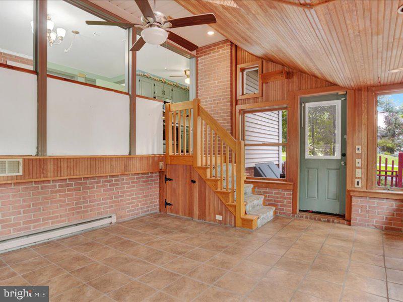 2675 HEMLOCK DRIVE