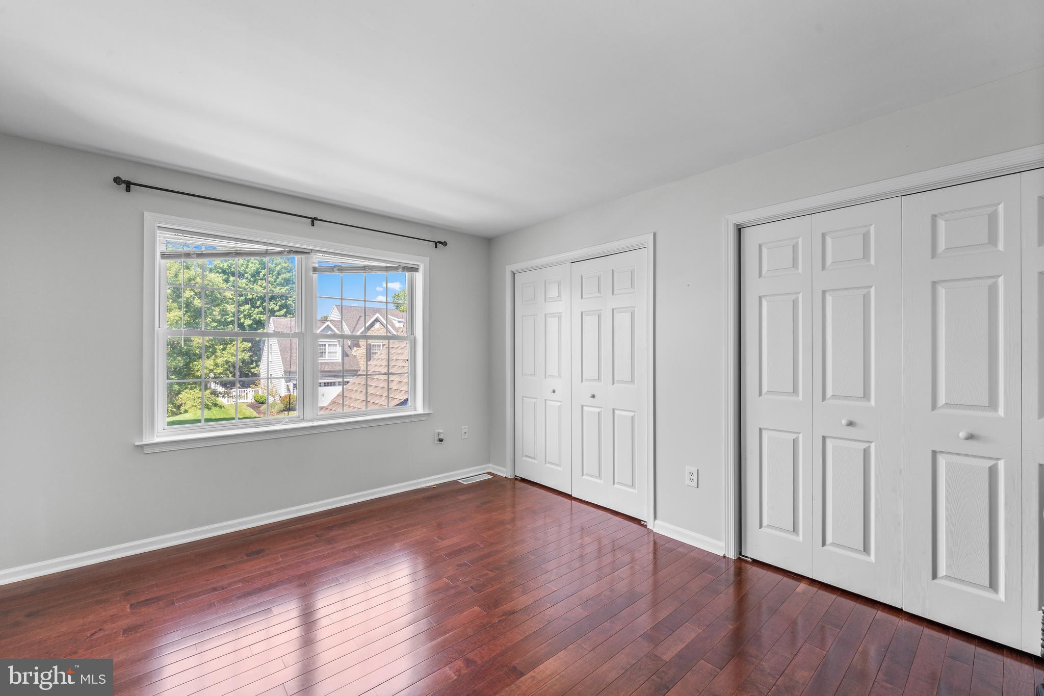 271 SQUIRE LANE
