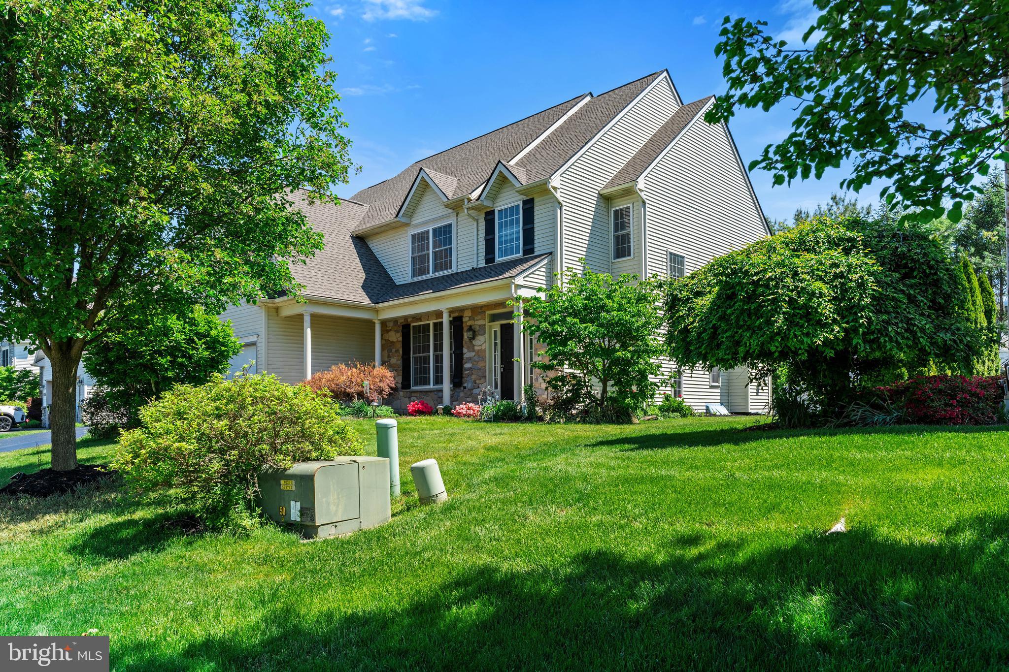 271 SQUIRE LANE