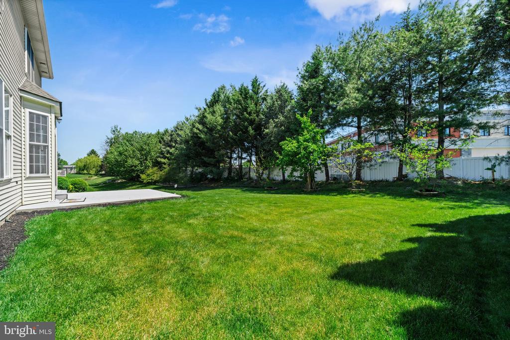 271 SQUIRE LANE