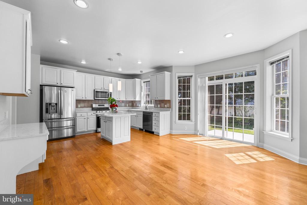 271 SQUIRE LANE