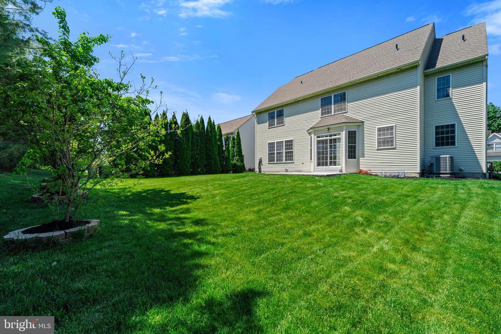 271 SQUIRE LANE