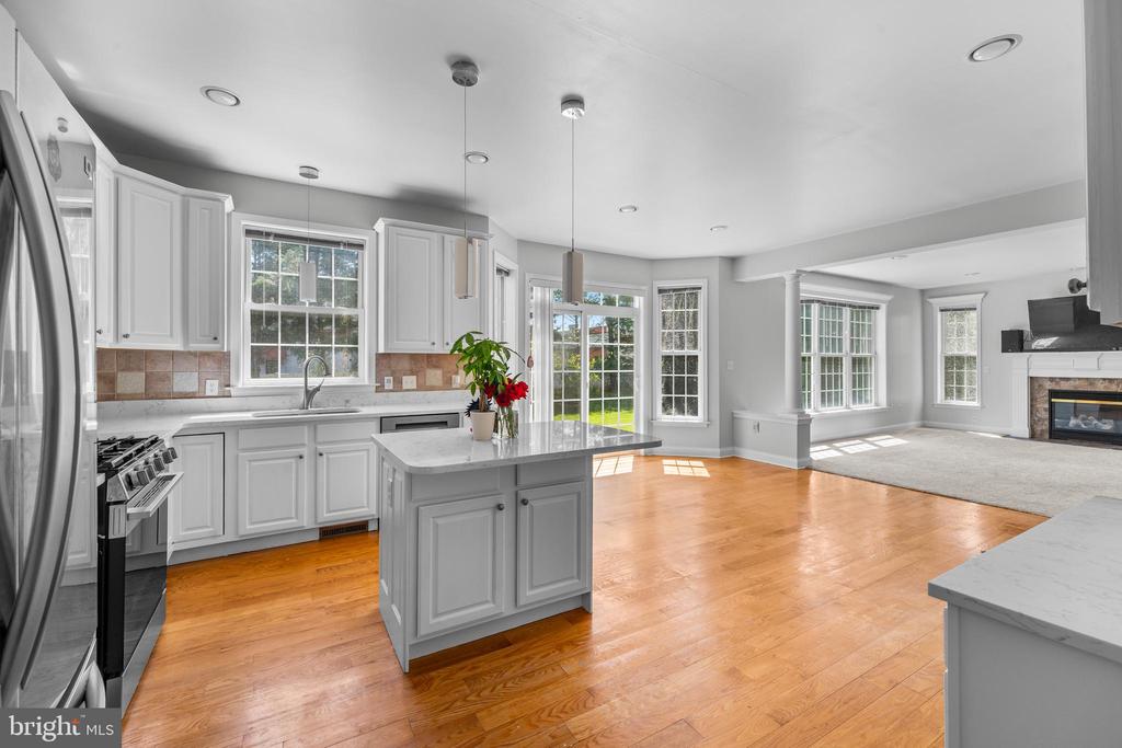 271 SQUIRE LANE