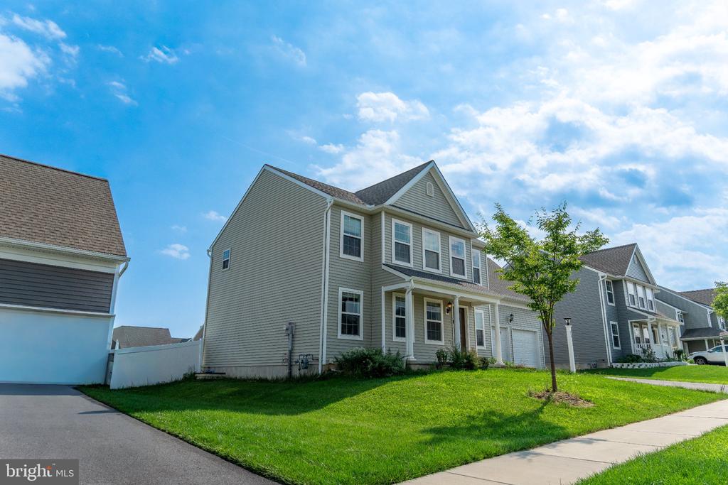816 WESTBROOKE DRIVE
