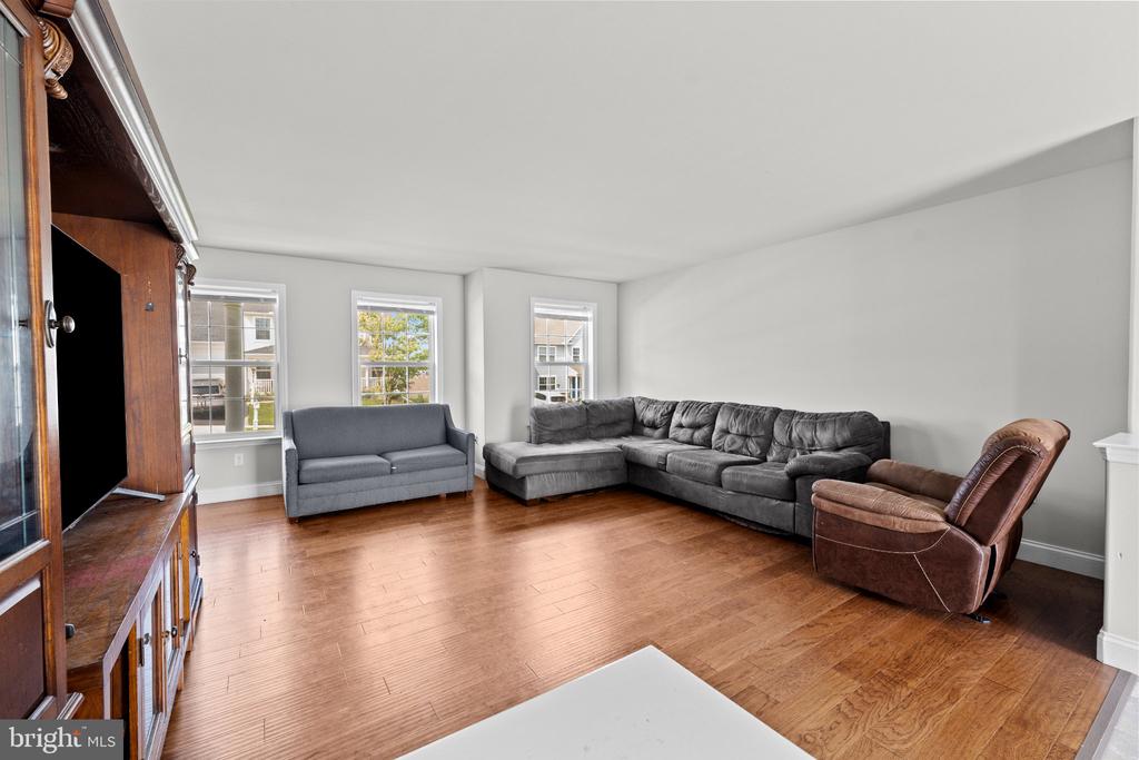816 WESTBROOKE DRIVE