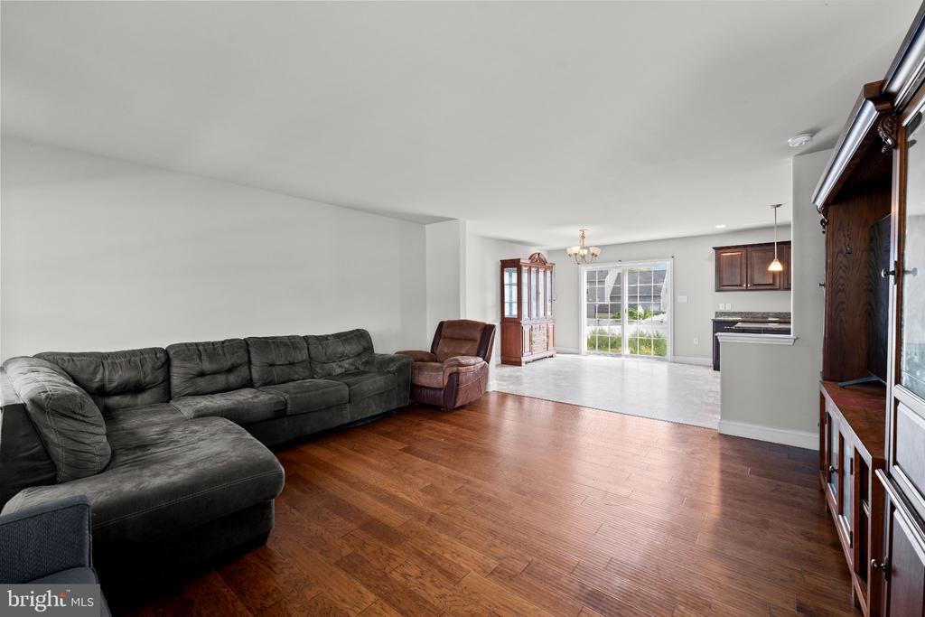 816 WESTBROOKE DRIVE